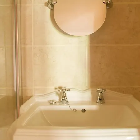 Plum Guide - On Water Hill Appartement *